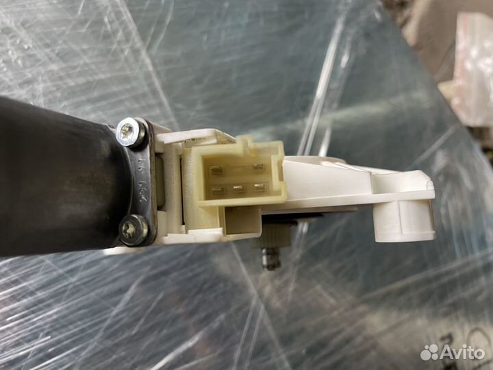 Мотор стеклоподъемника mercedes w164 gl164 ml164