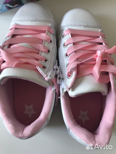 Кроссовки светящиеся новые