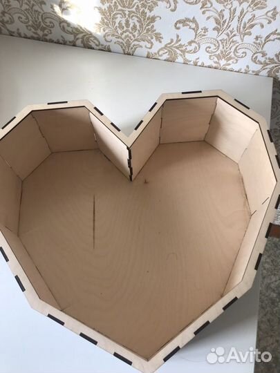 Подарочная коробка из дерева
