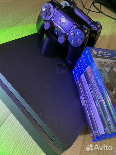 PS4 slim 1tb, 2 г-пада, док станция, игры / Ps VR