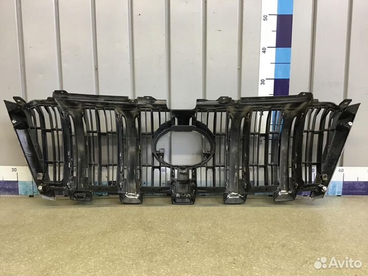 Решетка радиатора Toyota Land Cruiser (150) -Prado