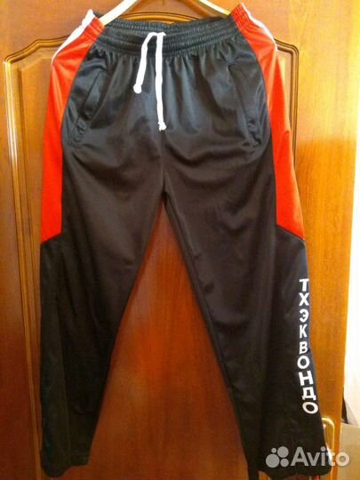 Костюм спортивный