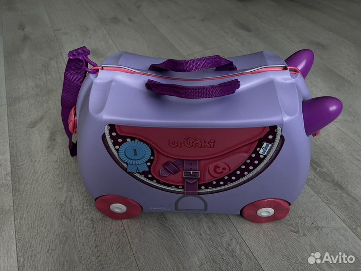 Детский чемодан каталка