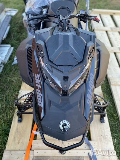 Снегоход BRP Expedition LE 900 ACE SWT
