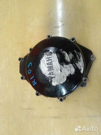 Yamaha R1 2002-2003. Крышка генератора