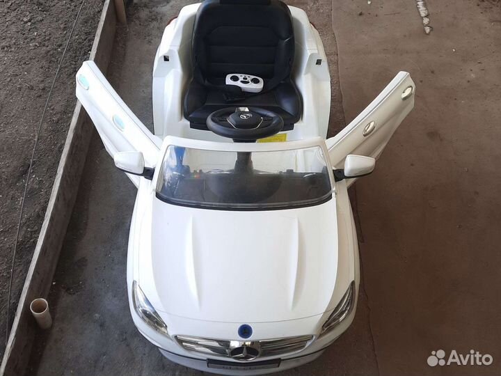 Электромобиль детский с пультом, от 1 годика