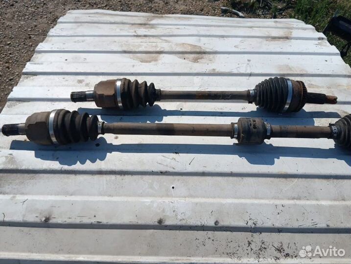 Привод передний правый Киа Cee'd Jd универсал II