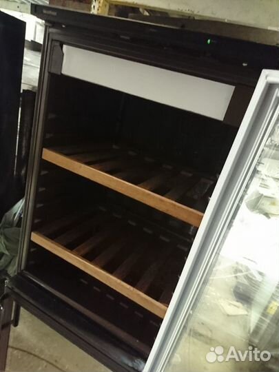 Винный шкаф Vestfrost VKG 570