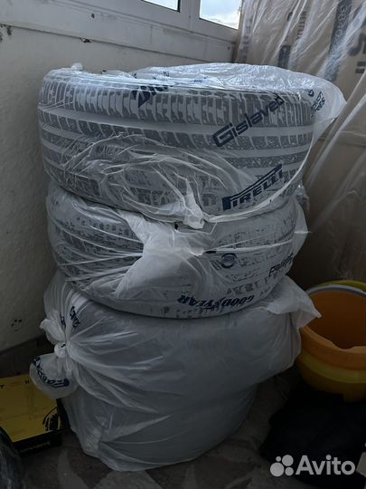 Westlake SA37 245/50 R18