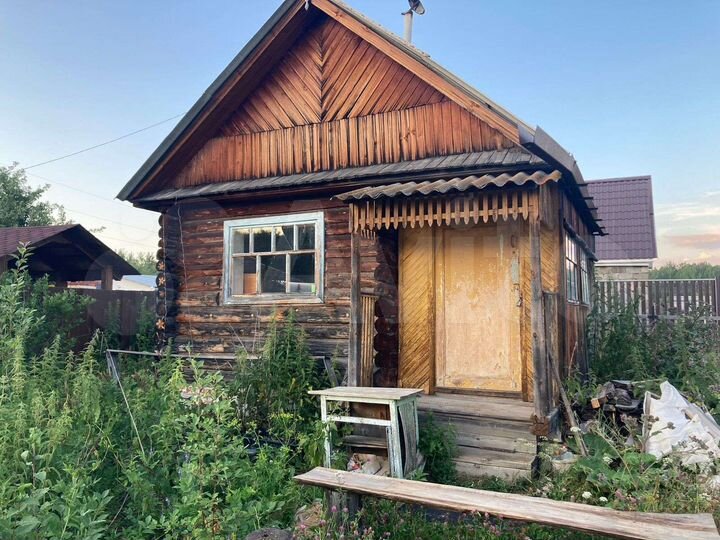 Дом 15 м² на участке 6 сот.