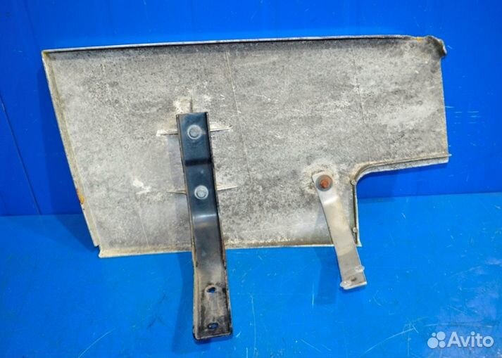 Спойлер кабины боковой, верхний левый volvo FH12 1