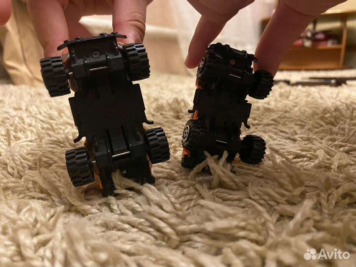 Внедорожник игрушечный