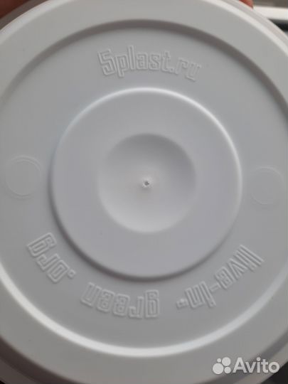 Пластиковые тарелки