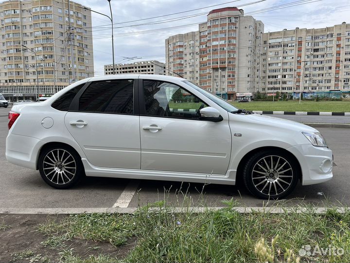 LADA Granta 1.6 МТ, 2015, 112 000 км