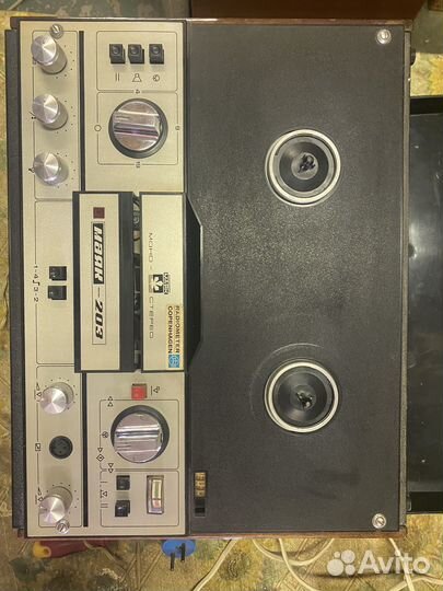 Катушечный магнитофон Маяк 203