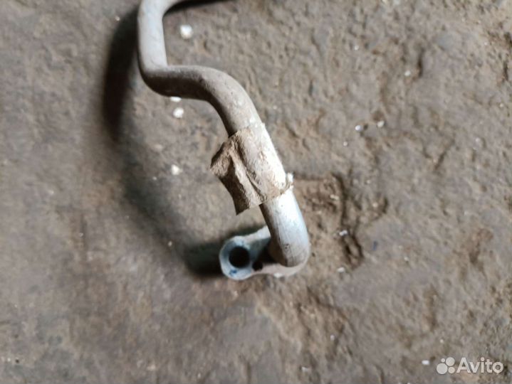 Трубка кондиционера Киа Рио 2