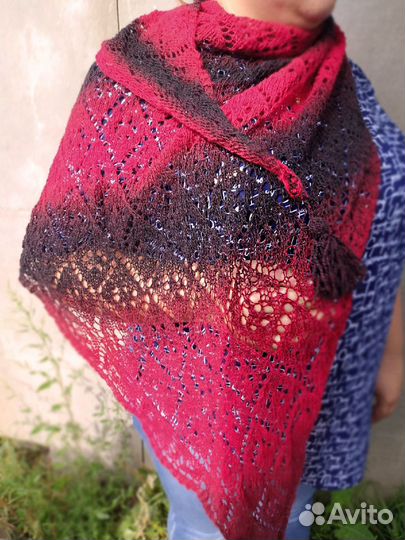 Шаль вязаная спицами