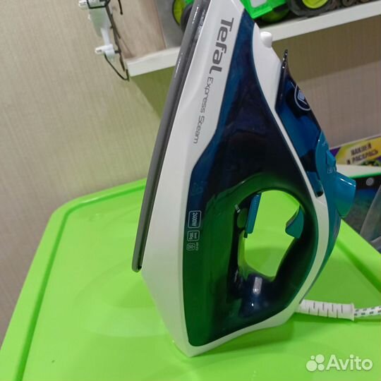 Утюг Tefal Новый с Парогенератором Тефаль 2400 Вт
