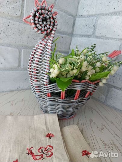 Корзина плетеная пасхальная курочка