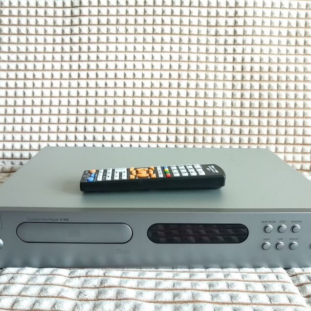 CD проигрыватель NAD C 542