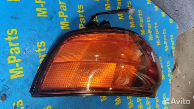 Стоп-сигнал левый Toyota Camry SV30 SV33 SV35 1992