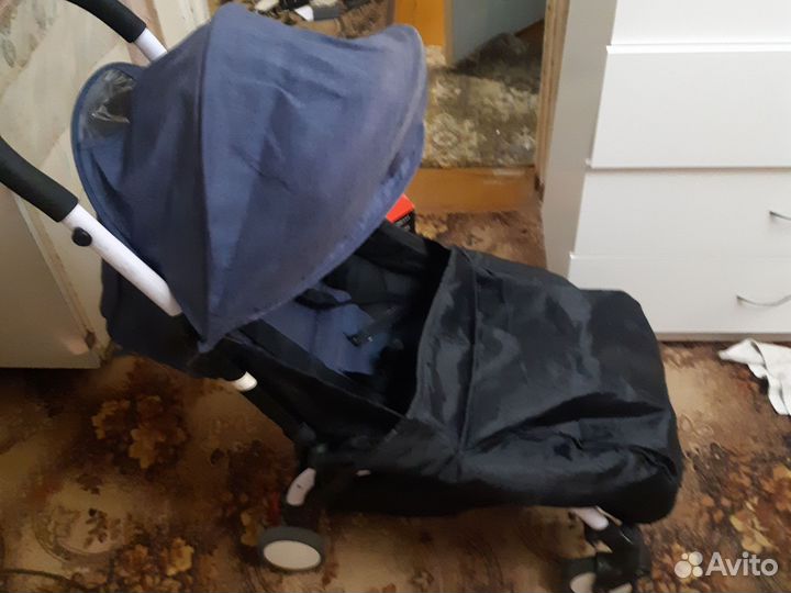 Прогулочная коляска трость