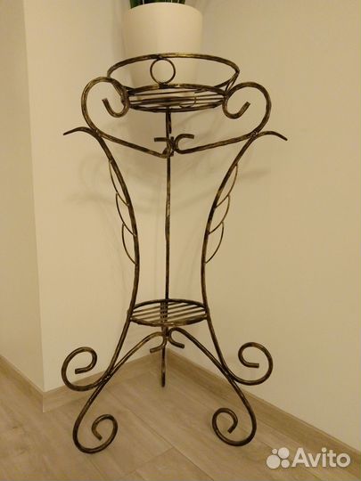 Подставка для цветов напольная металлическая