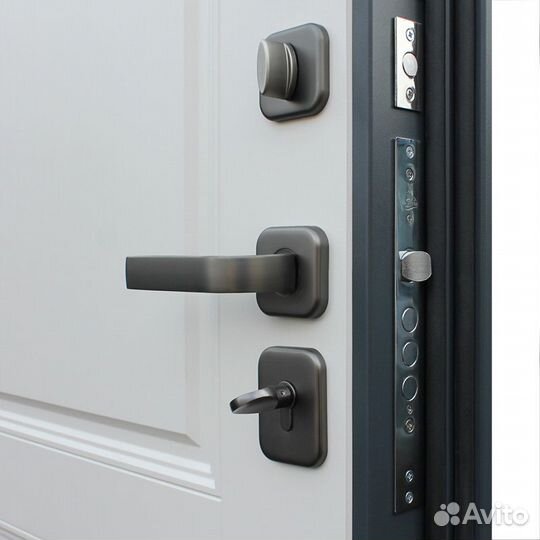 Стальная дверь