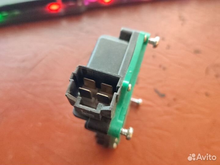 Эл.магн. привод замка п.л. двери accent