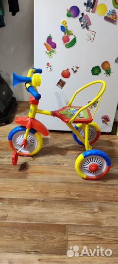 Трехколесный велосипед