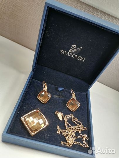 Серьги и кулон Swarovski