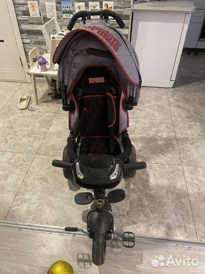 Детский велосипед с ручкой новый