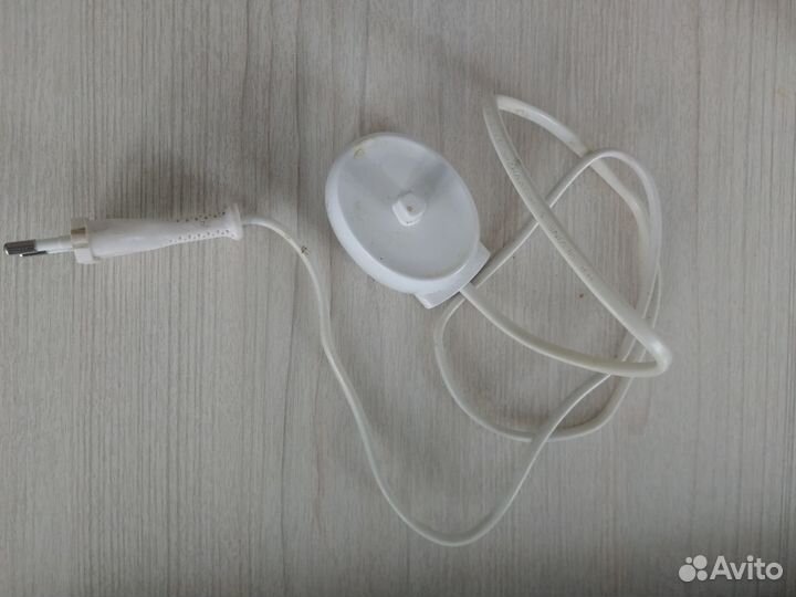 Подставка-зарядка для электрической зубной щетки