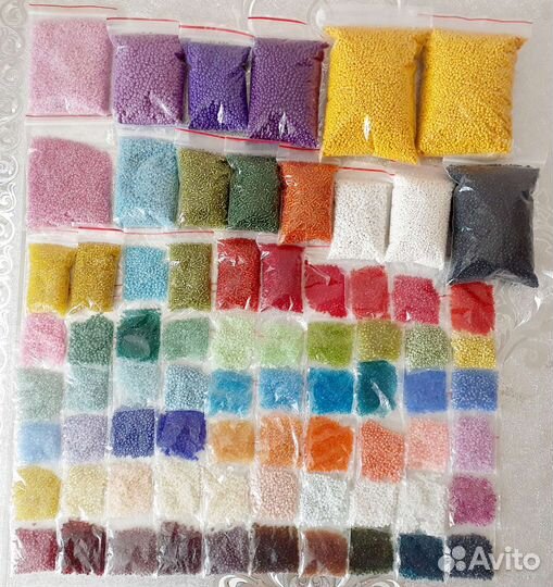 Бисер и бусины пакетом