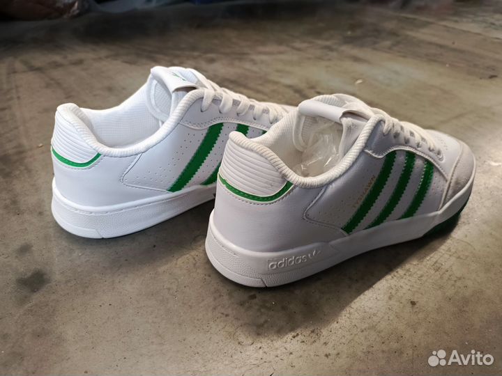 Мужские кроссовки Adidas 41 размер