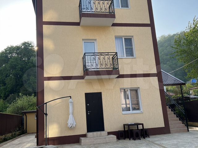 Коттедж 208 м² на участке 3,5 сот.