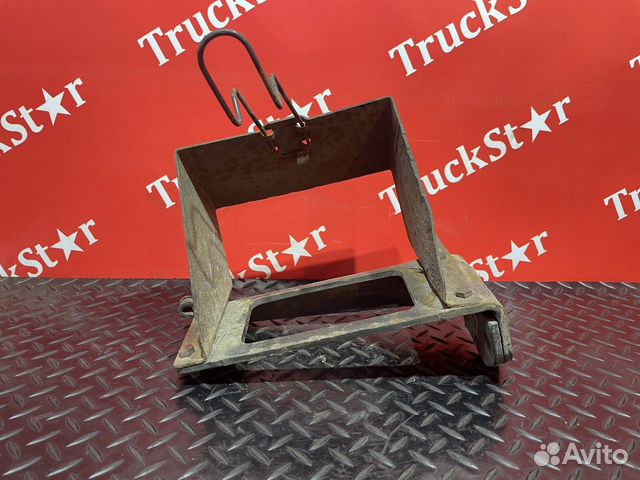 Кронштейн противооткатного упора левый