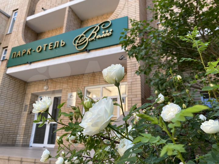 Здание, 5700 м²