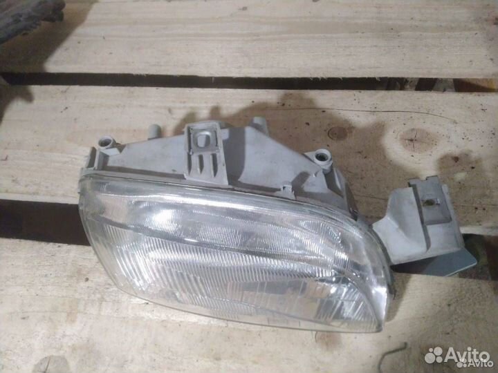 Фара правая Fiat Punto (1993 - 1999) 086611111R