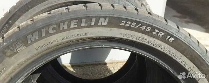 Michelin Pilot Sport 5 225/45 R18 95Y