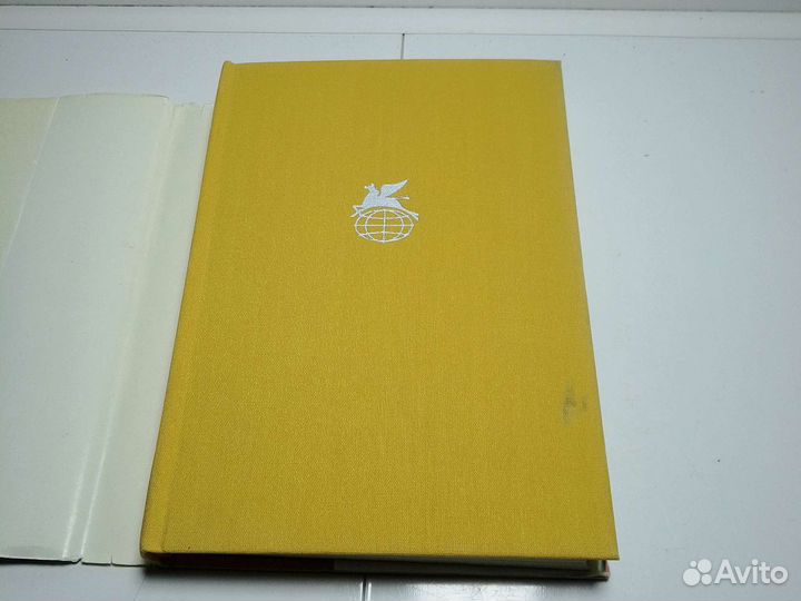 Книг С. Айни 