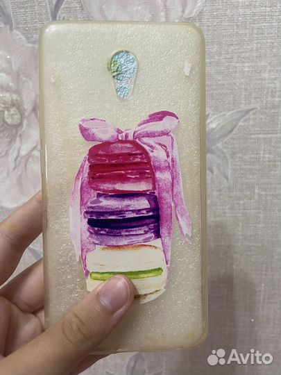 Чехлы на телефоны