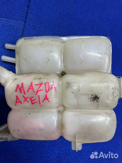 Расширительный бачок Mazda Axela 2004г 2.0л АКПП