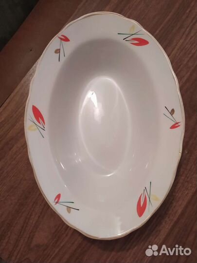 Глубокое овальное блюдо (выпечка, жаркое, салаты)