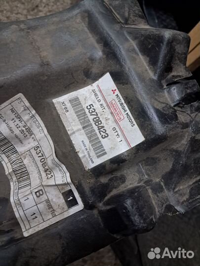 Mitsubishi l200 подкрылок передний левый