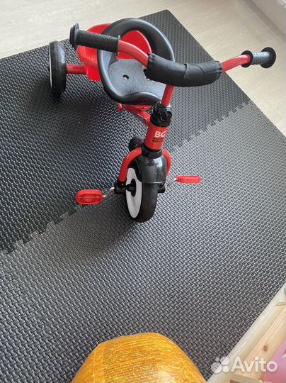 Трехколесный велосипед