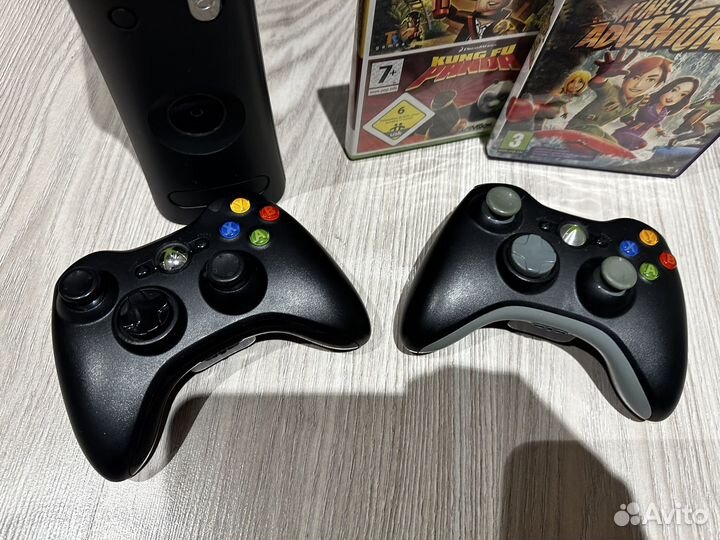 Xbox 360 FAT 120 GB, Kinect, 2 геймпада