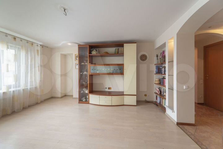 4-к. квартира, 92 м², 16/18 эт.