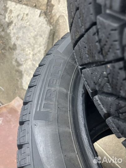 Pirelli Ice Zero FR SUV 205/55 R16 94T