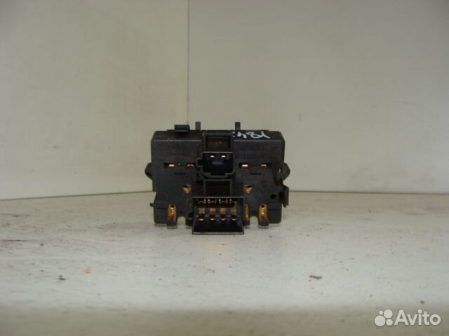 Кнопка стеклоподъемников 1638203110 Мерседес